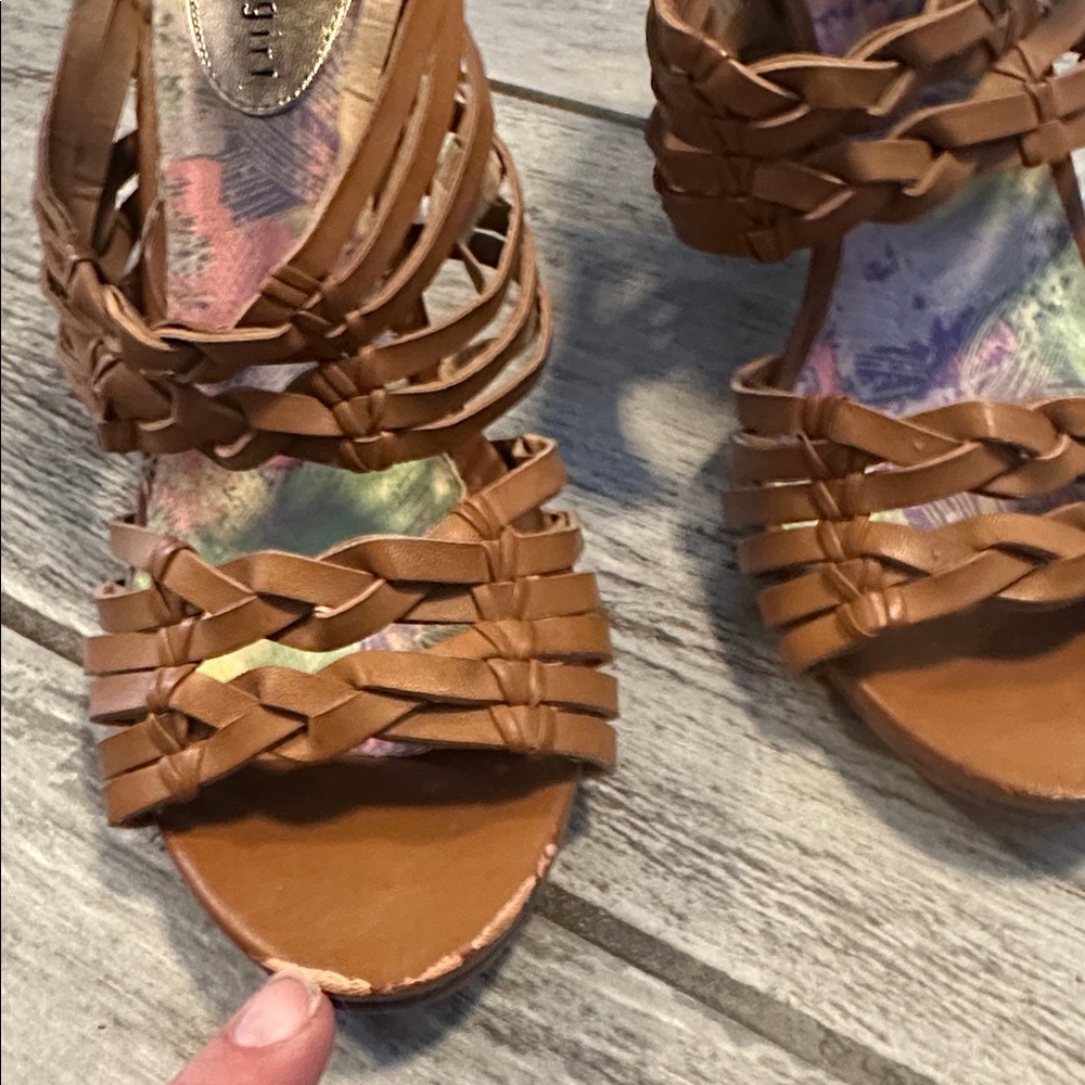 Madden Girl Brown Strappy Heeled Platform Costume Y2K 90s Vintage Sandals Size 8 - Picture 3 of 5